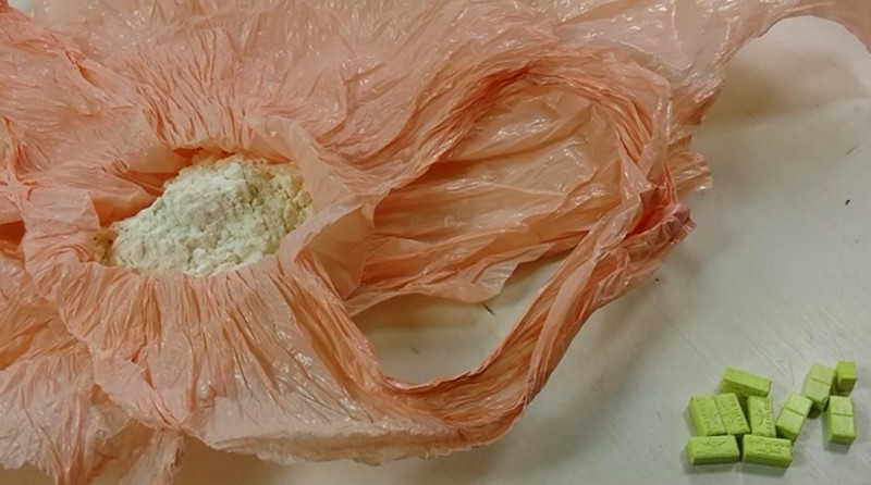 Elbląg, Powiedział policjantom, że ma trochę narkotyków. Okazało się, że jest ich dużo więcej