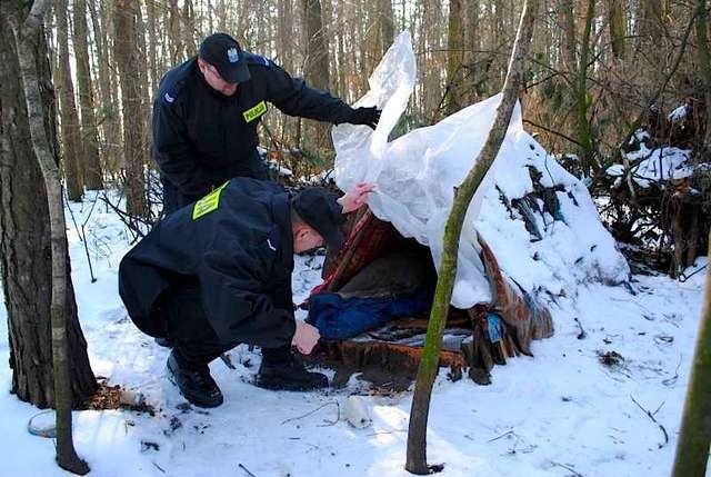 Elbląg, Zima szczególnie niebezpieczna dla bezdomnych. Nie bądź obojętny! Elbląg, Zima szczególnie niebezpieczna dla bezdomnych. Nie bądź obojętny!