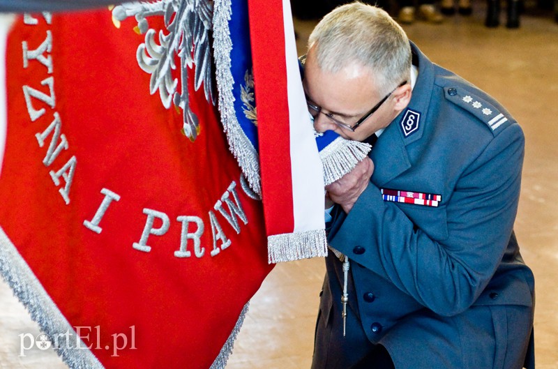 Elbląg, Dziś (31 grudnia) komendant Marek Osik pożegnał się ze służbą w policji