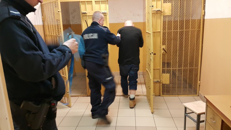 Elbląg, 41-latek awanturował się w Urzędzie Miejskim w Elblągu i podawał za agenta służb specjalnych Elbląg, 41-latek awanturował się w Urzędzie Miejskim w Elblągu i podawał za agenta służb specjalnych