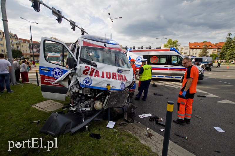 Elbląg, Do tragicznego wypadku doszło w lipcu 2015 r. na skrzyżowaniu ulic 12 Lutego-Grota Roweckiego-Armii Krajowej