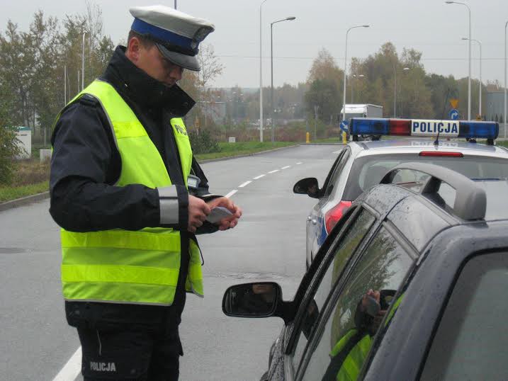 Elbląg, Uchyl szybę, połóż ręce na kierownicy i poczekaj