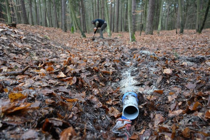 Elbląg, To tylko fragment całej konstrukcji potrzebnej do nielegalnego wydobywania bursztynu (fot arch. Nadleśnictwo Elbląg) Elbląg, To tylko fragment całej konstrukcji potrzebnej do nielegalnego wydobywania bursztynu (fot arch. Nadleśnictwo Elbląg)