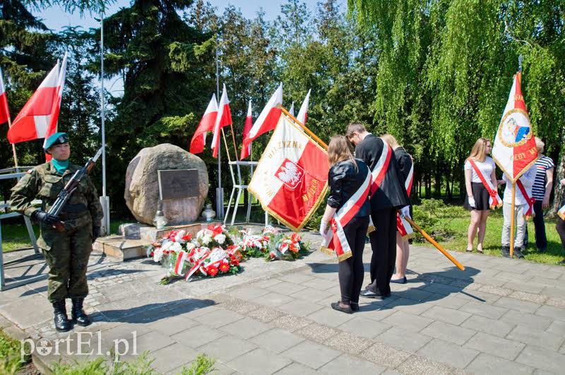 Elbląg, Oddali  hołd byłym więźniom