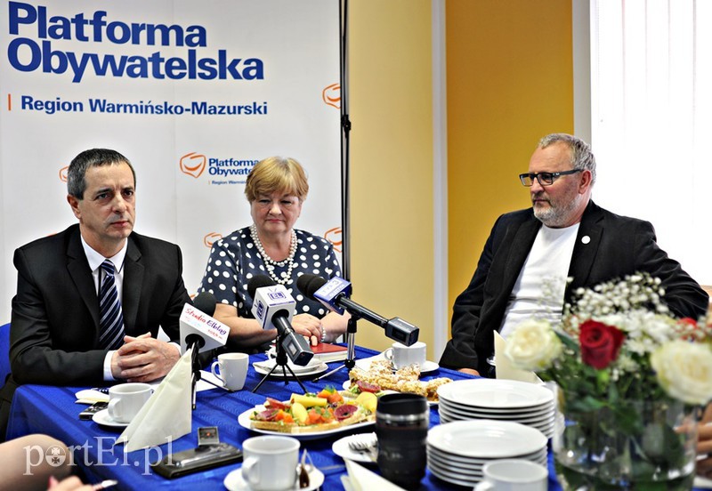 Elbląg, Z dziennikarzami spotkali się Jerzy Wcisła, Elżbieta Gelert i Tadeusz Kawa Elbląg, Z dziennikarzami spotkali się Jerzy Wcisła, Elżbieta Gelert i Tadeusz Kawa