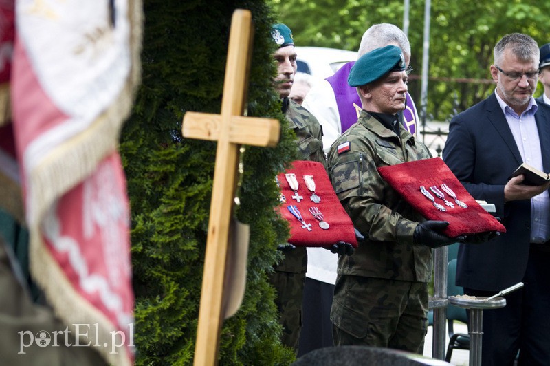 Elbląg, Pogrzeb Jerzego Juliana Szewczyńskiego odbył się w asyście wojskowej