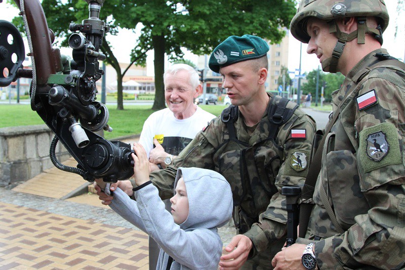 Elbląg, Pokaz sprzętu 11. pułku artylerii