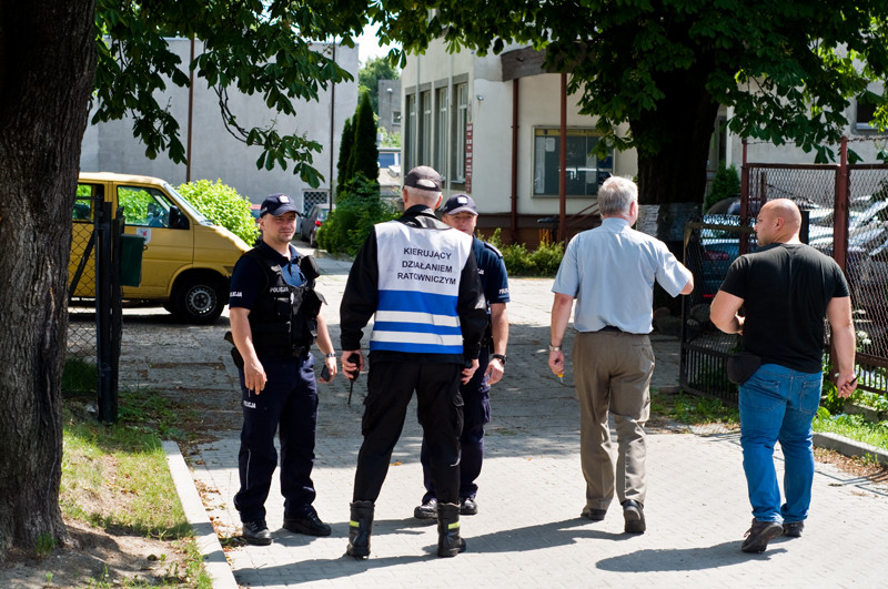 Elbląg, Z Urzędu Gminy pracownicy zostali ewakuowani, a na ul. Browarnej chwilowo wstrzymano ruch samochodów i tramwajów