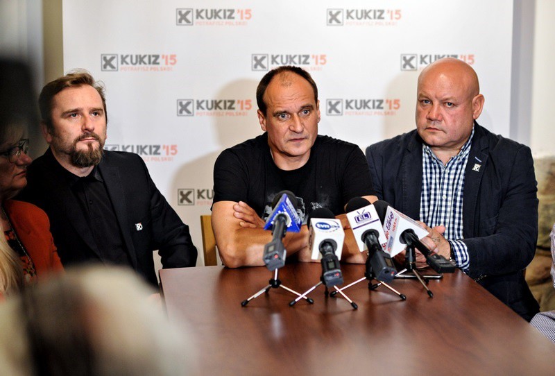 Elbląg, Piotr Liroy-Marzec, Paweł Kukiz i Andrzej Kobylarz na konferencji prasowej Elbląg, Piotr Liroy-Marzec, Paweł Kukiz i Andrzej Kobylarz na konferencji prasowej
