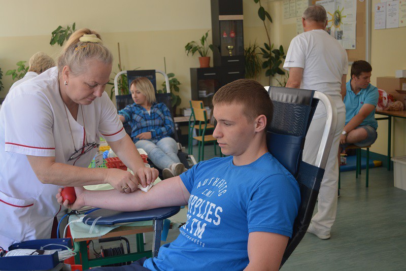 Elbląg, Uczniowie ZSIŚiU z pomocą potrzebującym