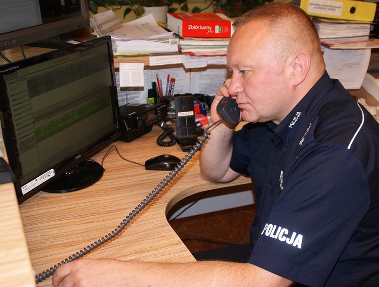 Elbląg, Chciała odebrać sobie życie - uratowali ją policjanci Elbląg, Chciała odebrać sobie życie - uratowali ją policjanci