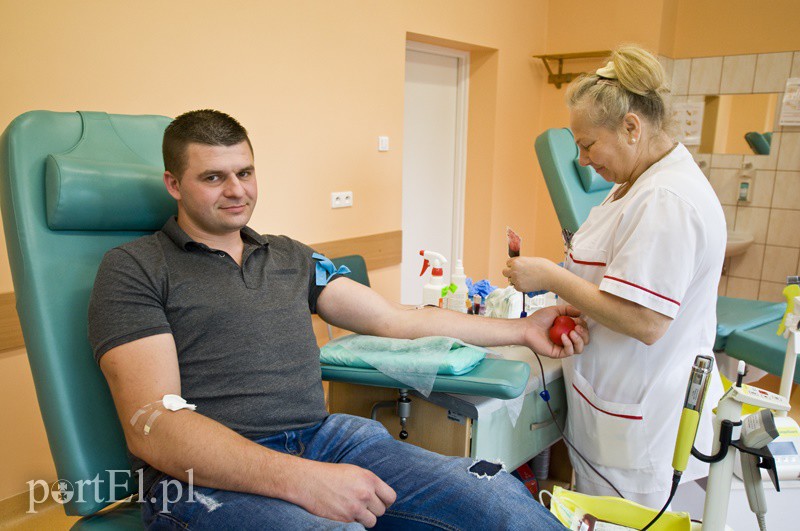 Elbląg, - W Elblągu jestem przejazdem, w związku z pracą. Usłyszałem, że potrzeba krwi, a ta stacja była najbliżej – tłumaczy pan Adam, który na co dzień mieszka na Śląsku Elbląg, - W Elblągu jestem przejazdem, w związku z pracą. Usłyszałem, że potrzeba krwi, a ta stacja była najbliżej – tłumaczy pan Adam, który na co dzień mieszka na Śląsku