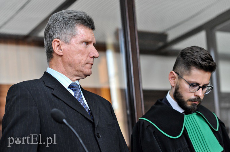 Elbląg, Czesław Małkowski (po lewej) oraz adwokat Marek Gawryluk, jego obrońca Elbląg, Czesław Małkowski (po lewej) oraz adwokat Marek Gawryluk, jego obrońca