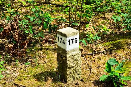 Elbląg, Narożnik pomiędzy dwiema najniższymi cyframi wskazuje północ Elbląg, Narożnik pomiędzy dwiema najniższymi cyframi wskazuje północ