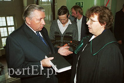 Elbląg, Samoobrona mogła mówić o zwycięstwie w wyborach - na zdjęciu A. Lepper w elbląskim sądzie Elbląg, Samoobrona mogła mówić o zwycięstwie w wyborach - na zdjęciu A. Lepper w elbląskim sądzie