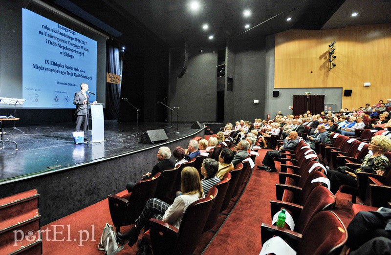 Elbląg, Inauguracja uniwersytetu dla seniorów odbyła się w Teatrze im. A. Sewruka