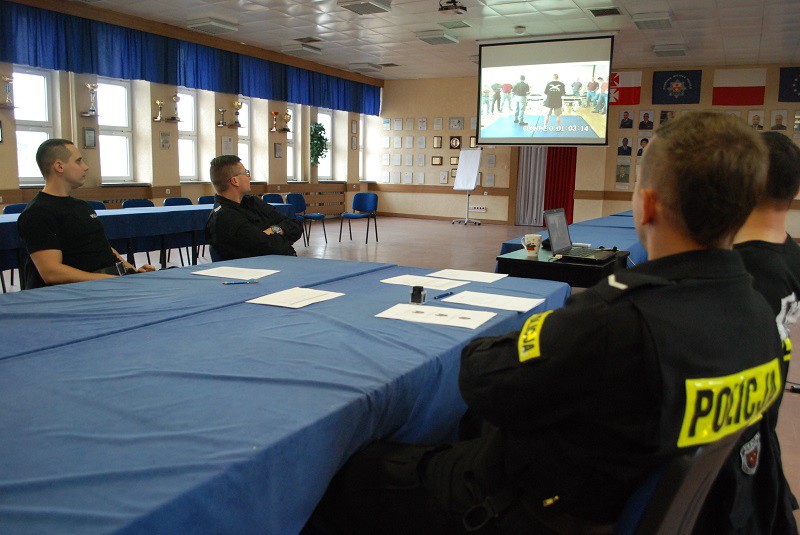 Elbląg, Wysokie napięcie, czyli szkolenie dla policjantów z użyciem paralizatora