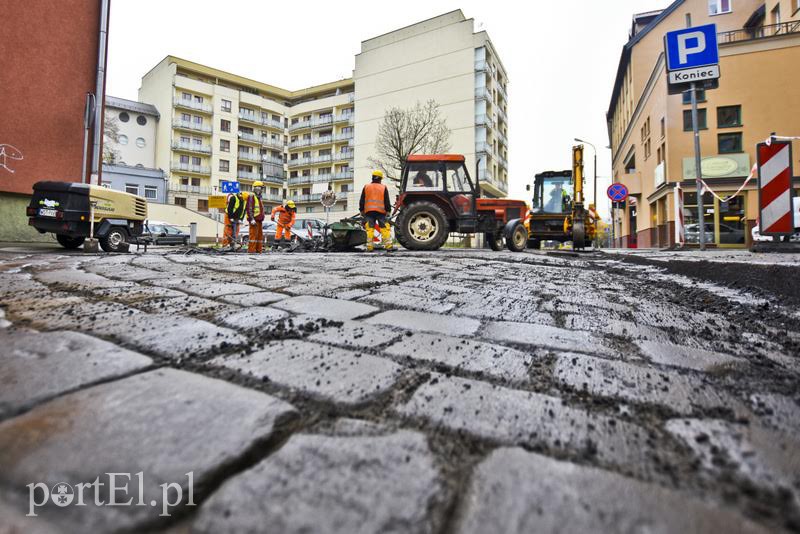 Elbląg, Remont na ul. Nitschmanna odsłonił bruk