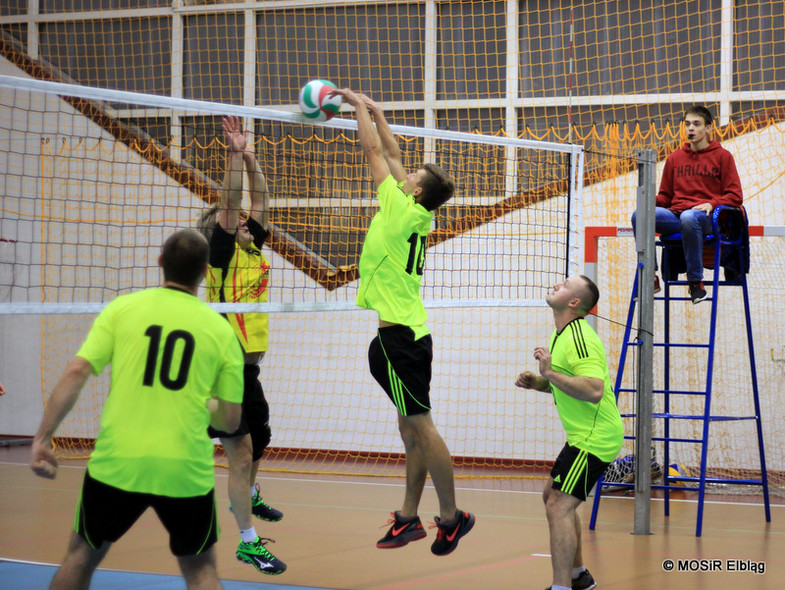 Elbląg, Topnieje przewaga Logbartransu Elbląg, Topnieje przewaga Logbartransu