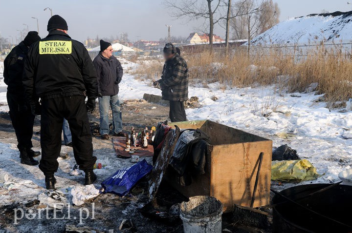 Elbląg, W okresie zimowym zespoły wyjazdowe docierają do bezdomnych i przekonują, by ci skorzystali z pomocy Elbląg, W okresie zimowym zespoły wyjazdowe docierają do bezdomnych i przekonują, by ci skorzystali z pomocy