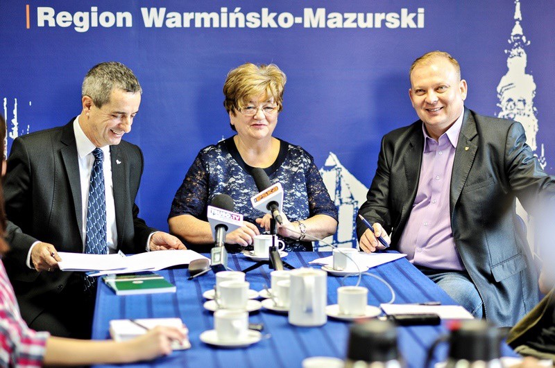 Elbląg, PO krytykuje prezydenta za projekt budżetu. Od lewej: Jerzy Wcisła, Elżbieta Gelert, Michał Missan