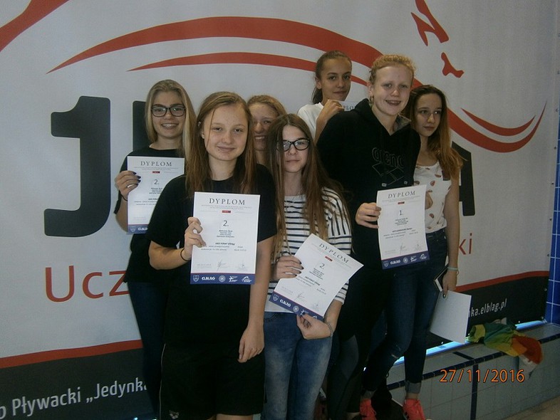 Elbląg, Sukcesy pływaków elbląskiego „Pirata”