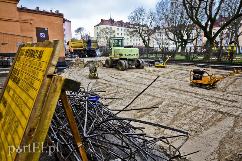 Elbląg, Zasypują magazyn na Hetmańskiej Elbląg, Zasypują magazyn na Hetmańskiej