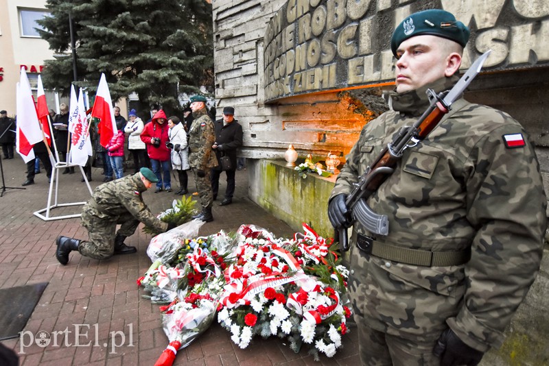Elbląg, Obchody odbyły się pod Pomnikiem Ofiar Grudnia '70