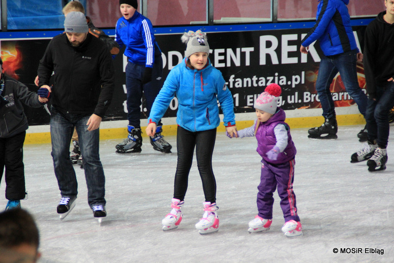 Elbląg, Świąteczne zmiany na lodowisku