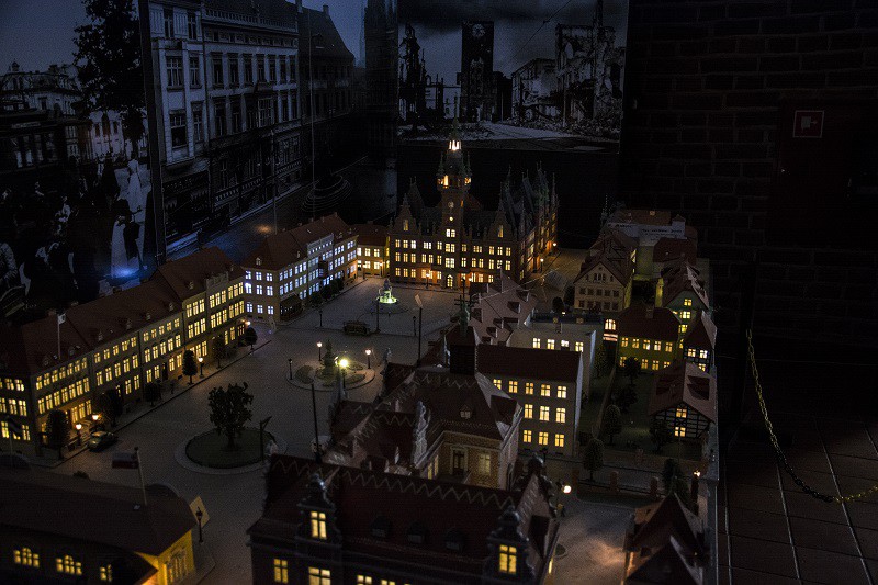 Elbląg, Dawni elblążanie też potrafili się bawić (Historie z muzeum cz. 55) Elbląg, Dawni elblążanie też potrafili się bawić (Historie z muzeum cz. 55)