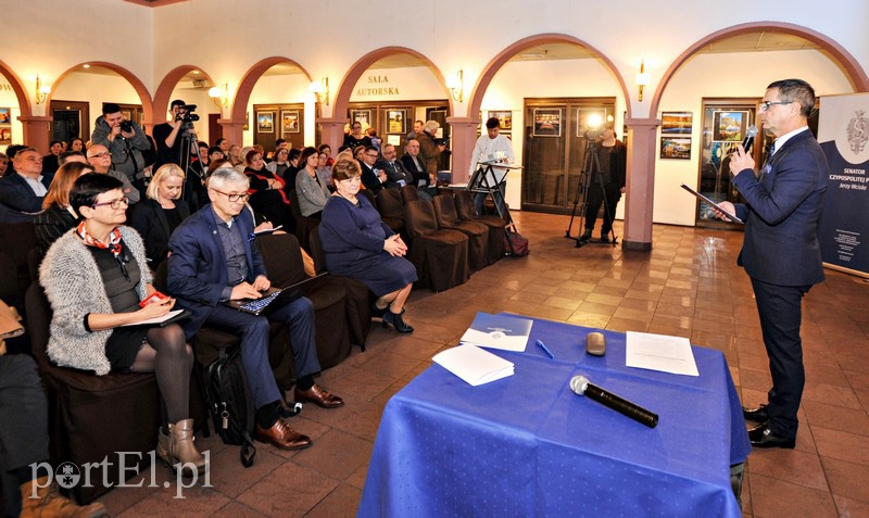 Elbląg, Debatę zorganizowali parlamentarzyści PO i Związek Nauczycielstwa Polskiego