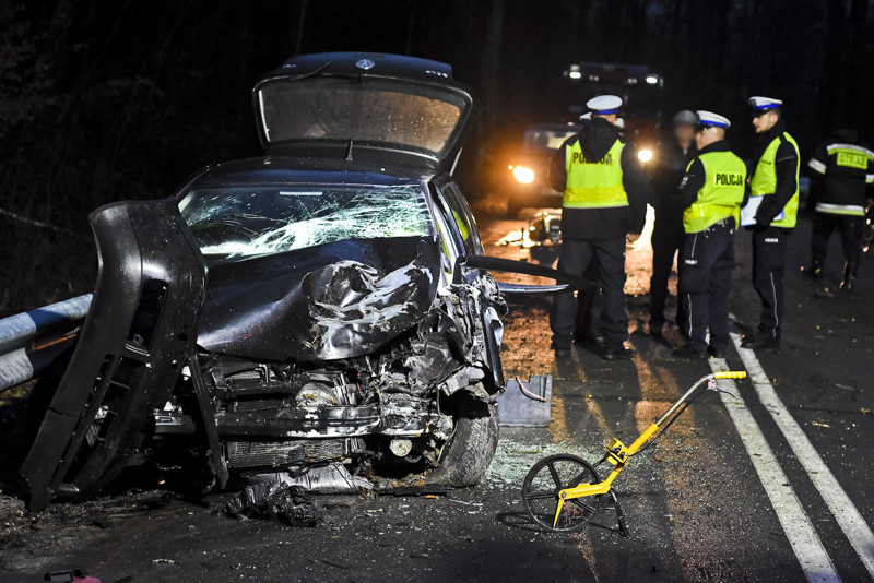 Elbląg, Kierowca golfa zginął na drodze do Tolkmicka