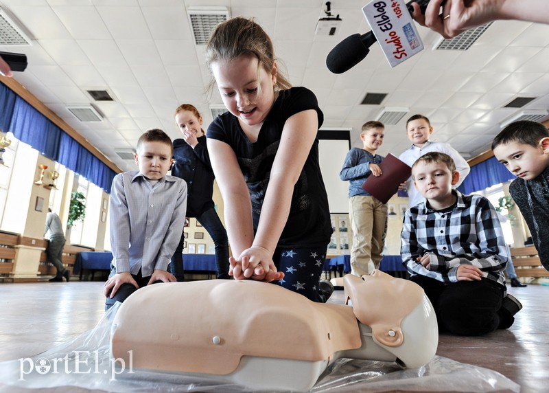 Elbląg, Dzisięciolatki z SP 14 wiedzą, jak udzielać pierwszej pomocy