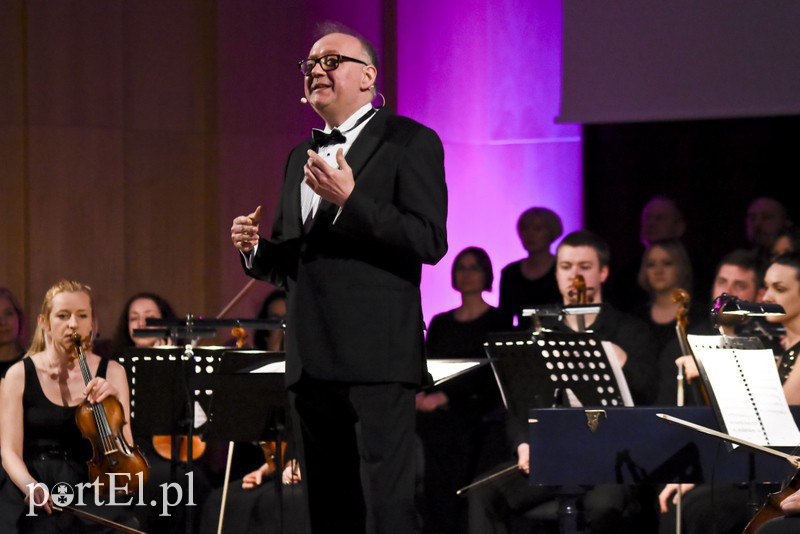 Elbląg, O Vivaldim opowiadał dyrygent Marcin Sompoliński Elbląg, O Vivaldim opowiadał dyrygent Marcin Sompoliński