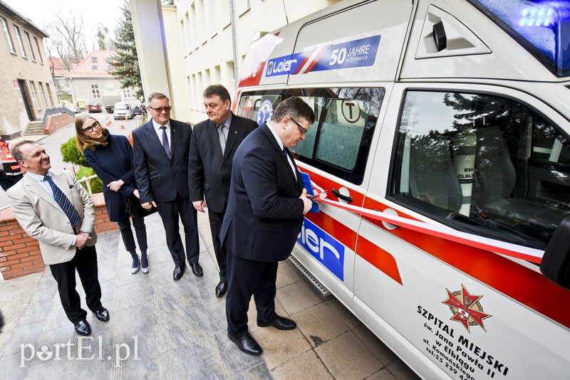 Elbląg, Szpital Miejski w Elblągu otrzymał karetkę do transportu chorych