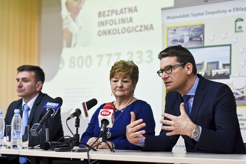 Elbląg, W konferencji na temat infolinii wzięli udział (od lewej): Norbert Kuich, Elżbieta Gelert i Andrzej Badzio