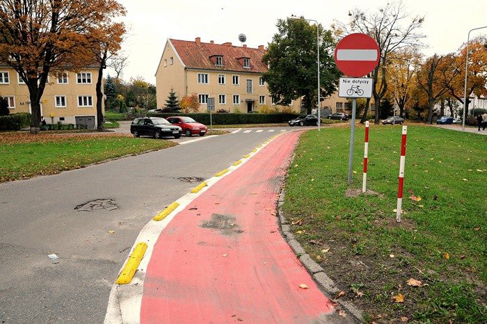 Elbląg, Kontrapas prowadzi przez ul. Wspólną i część Kościuszki