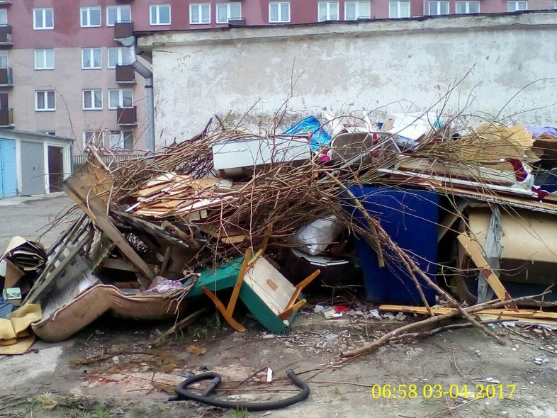 Elbląg, Śmieciowy problem na Chopina   (Napisali do nas)