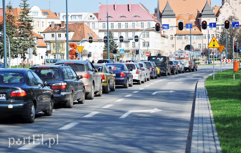 Elbląg, Kierowcy muszą się uzbroić w cierpliwość Elbląg, Kierowcy muszą się uzbroić w cierpliwość
