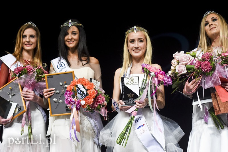 Elbląg, Od lewej: Wioletta Urbańska, Paulina Czartowska, Wiktoria Pańczuk i Patrycja Wydra Elbląg, Od lewej: Wioletta Urbańska, Paulina Czartowska, Wiktoria Pańczuk i Patrycja Wydra