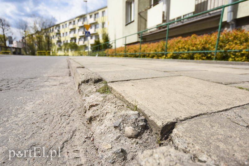 Elbląg, Remontu doczeka się m.in. chodnik przy ul. Kwiatowej Elbląg, Remontu doczeka się m.in. chodnik przy ul. Kwiatowej
