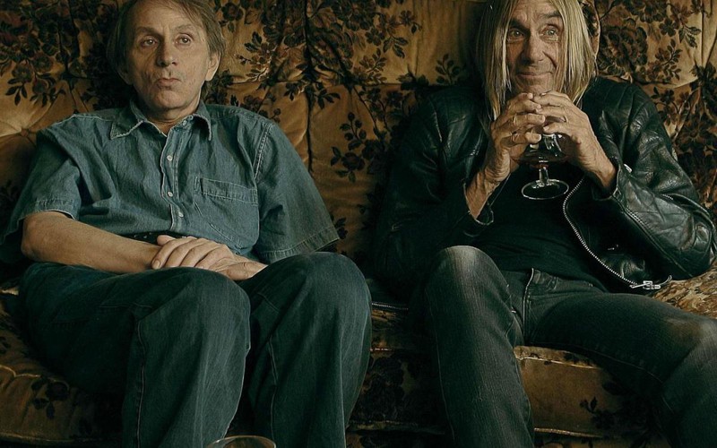 Elbląg, Kadr z filmu "Przeżyć: Metoda Houellebecqa" (mat. prasowe dystrybutora)