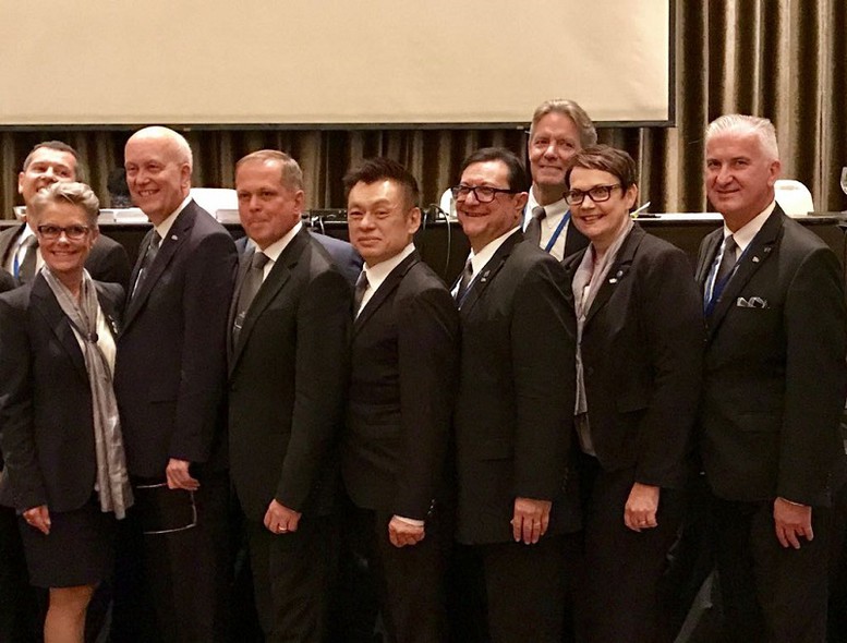 Elbląg, Na zdjęciu nowy zarząd, pierwszy z prawej - Antoni Czyżyk,