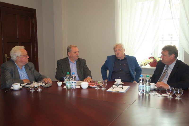 Elbląg, Warto inwestować w piłkę ręczną