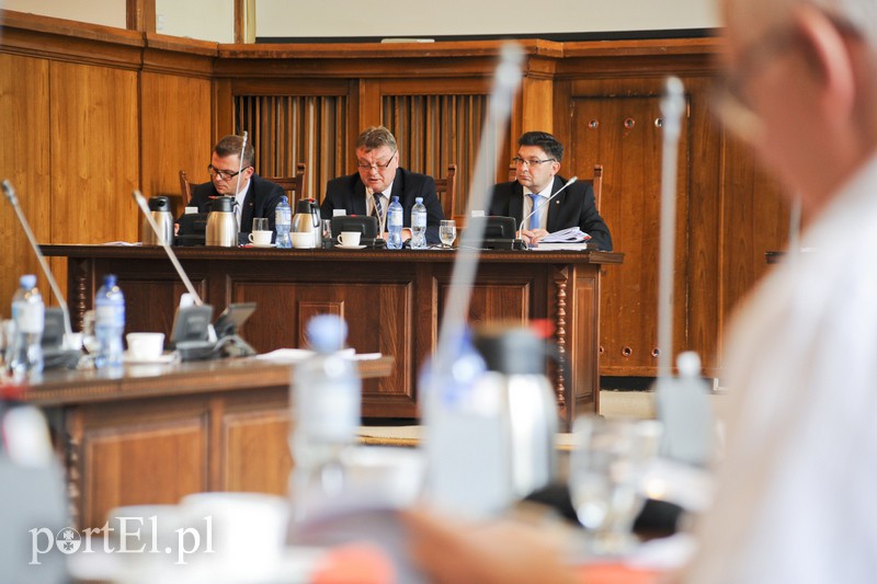 Elbląg, Pat wokół absolutorium dla prezydenta Elbląg, Pat wokół absolutorium dla prezydenta