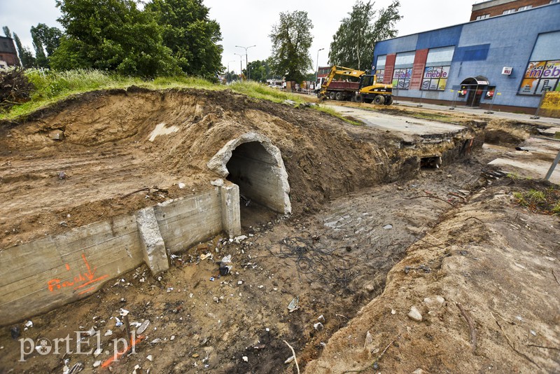 Elbląg, Poniemiecki schron przeciwlotniczy przy ul. Lotniczej Elbląg, Poniemiecki schron przeciwlotniczy przy ul. Lotniczej