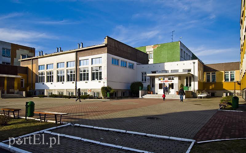 Elbląg, ZS nr 1 na ul. Korczaka Elbląg, ZS nr 1 na ul. Korczaka