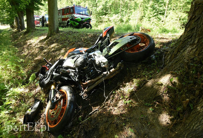 Elbląg, Uderzył w auto, którym jechał poszukiwany przez policję Elbląg, Uderzył w auto, którym jechał poszukiwany przez policję