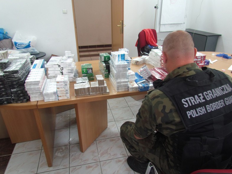 Elbląg, Zlikwidowano przydomową hurtownię "lewych" papierosów Elbląg, Zlikwidowano przydomową hurtownię "lewych" papierosów