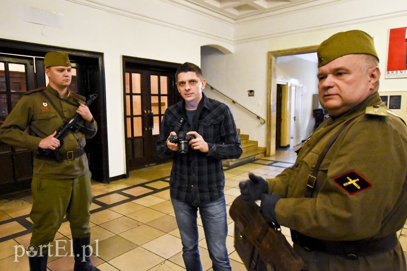 Elbląg, Na zdj. reżyser Krzysztof Dziewięcki oraz elblążanie Grzegorz Wołoszczak i Piotr Opaczewski podczas kręcenia scen w Nowym Dworze Gdańskim Elbląg, Na zdj. reżyser Krzysztof Dziewięcki oraz elblążanie Grzegorz Wołoszczak i Piotr Opaczewski podczas kręcenia scen w Nowym Dworze Gdańskim